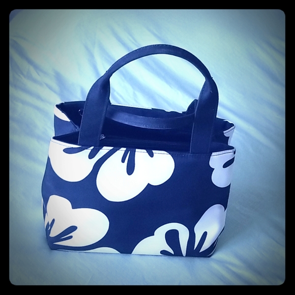 Bag - Picture 1 of 2